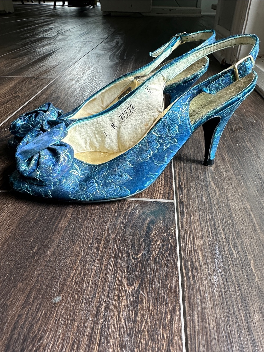 Vintage Town and Country Blue Floral Brocade Slingback Heels with Bow/Peep Toe